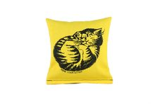 Load image into Gallery viewer, Dr. Pussums Catnip Kicker Catnip Toy Large