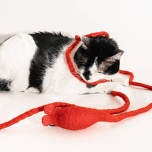 Load image into Gallery viewer, Wool Red Mouse Cat Toy w/6 Foot Tail