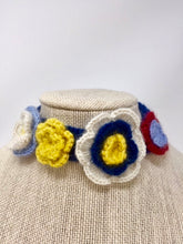 Load image into Gallery viewer, Corsage Garland Collar - Americana