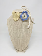 Load image into Gallery viewer, Heart & Flower Collar - Summer