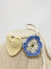Load image into Gallery viewer, Heart & Flower Collar - Summer