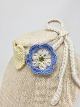 Load image into Gallery viewer, Heart & Flower Collar - Summer
