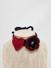 Load image into Gallery viewer, Heart & Flower Collar - Winter