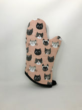 Load image into Gallery viewer, Oven Mitt - Cute Cat Faces