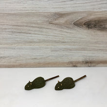 Load image into Gallery viewer, Silvervine Mouse Toy