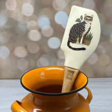 Load image into Gallery viewer, Orange Tabby - Beige - Spatula
