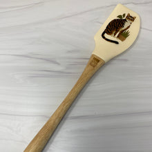 Load image into Gallery viewer, Orange Tabby - Beige - Spatula
